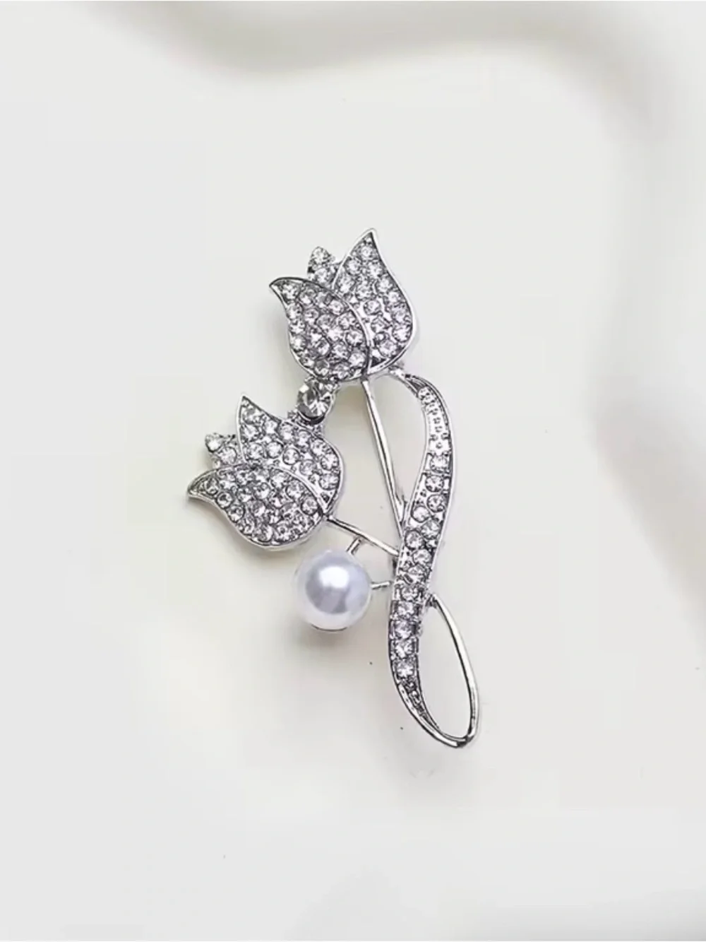 silver-toned tulip brooch rhinestones white imitation pearl Women’s accessories